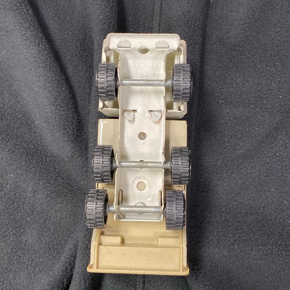 Tonka Vintage Bell System Lineman Bucket Truck 55010 used /played with - Picture 6 of 10